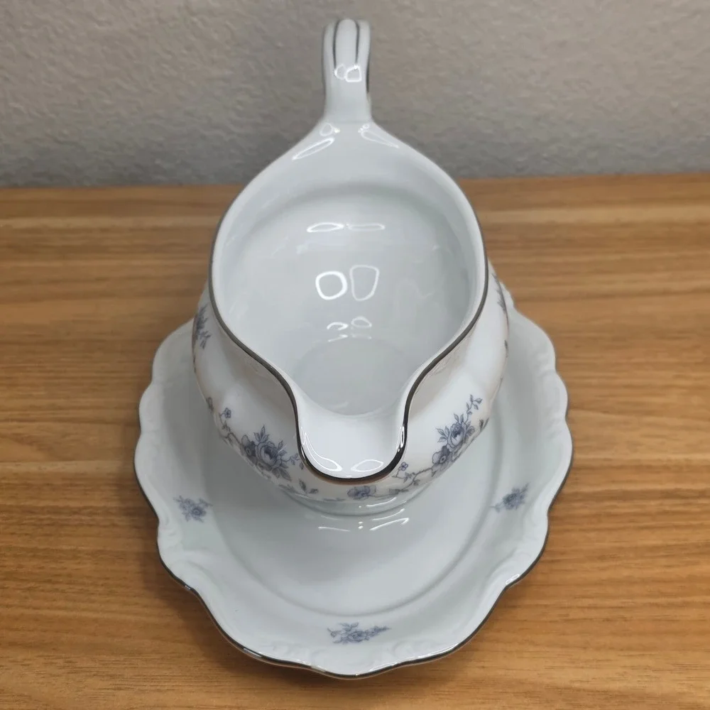 Johann Haviland Blue Garland Gravy Boat & Attached Underplate Bavaria Germany